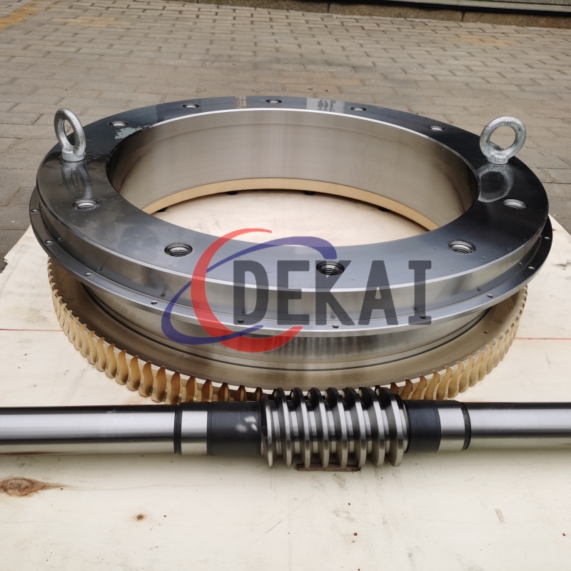 德凱非標(biāo)定制數(shù)控回轉(zhuǎn)臺精密蝸輪蝸桿副5級精度